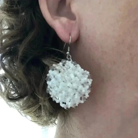 White Flower Seed Bead Handmade Drop Earrings - Picture 1 of 4